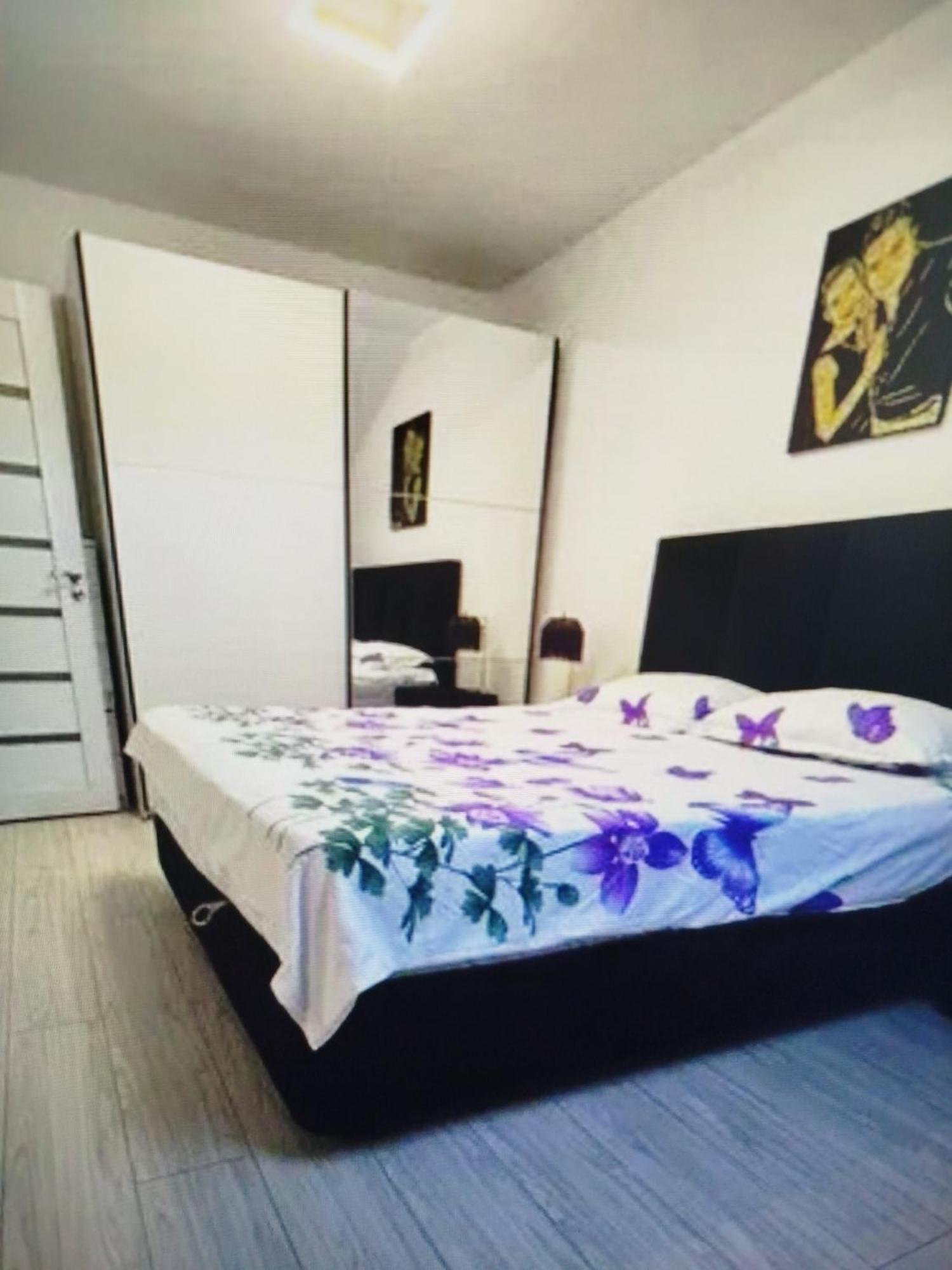 Sandy Y Bed & Breakfast